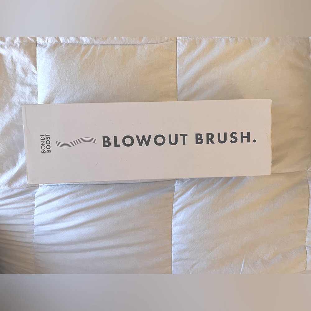 Bondi Boost Blowout Brush New!